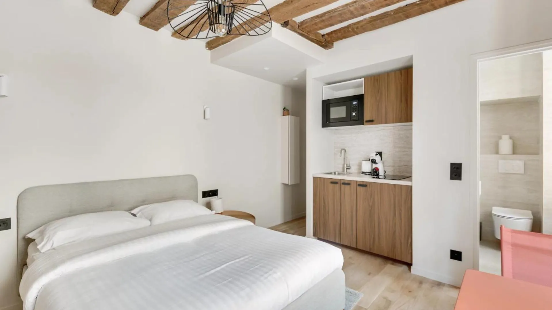 Magnifique Studio Ile Saint Louis - Paris 4 - 2P - Flat-Guest contacts